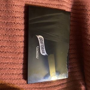 Graftobian HD Glamour Creme Palette Inclusion